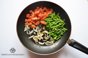 Omlet z fasolką szparagową i pomidorami Omlet z fasolką szparagową i pomidorami_02a