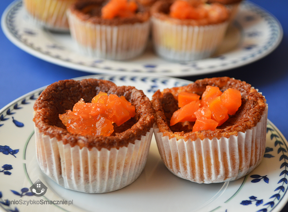 Serniczki-muffinki z galaretką marchewkową_08a
