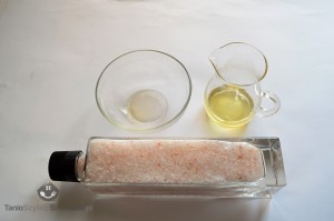 Sałatka ze szpinakiem, fasolką szparagową, grilowaną cukinią i jajkami przepiórek Sałatka ze szpinakiem, fasolką szparagową, grilowaną cukinią i jajkami przepiórek_02a