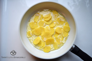 Zapiekanka ziemniaczana z brokułami i szynką parmeńską_02a