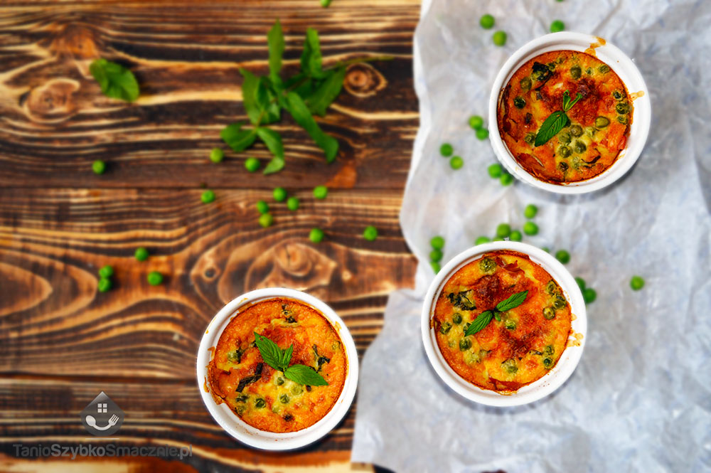 Clafoutis z zielonym groszkiem, ricottą i boczkiem_01a
