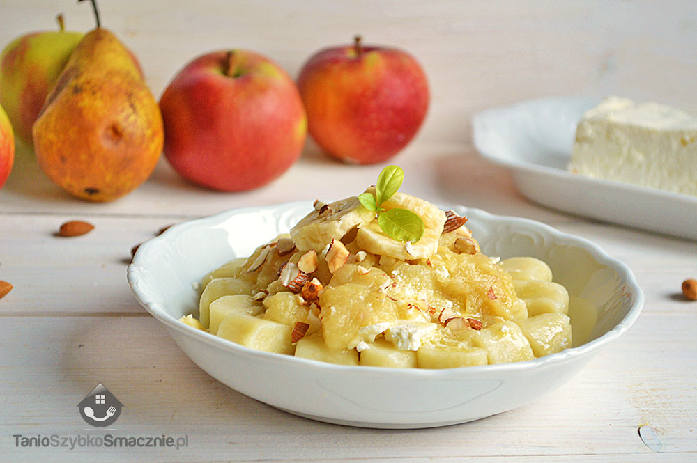 Mus-z-gruszek-jablek-i-bananow-do-kopytek