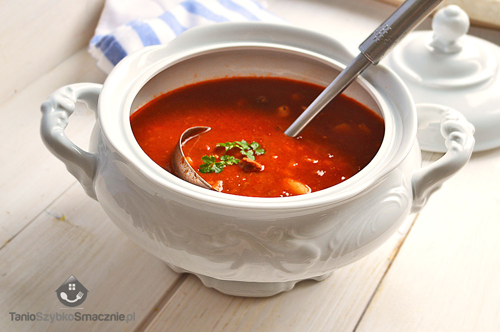 Zupa gulaszowa z kopytkami_01a